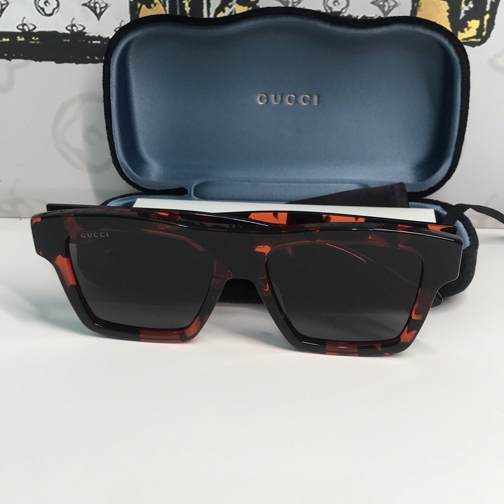 ✨ Brand New Gucci GG0962S 012 Sunglasses – Black with Grey Lenses ✨ - Picture 13 of 13